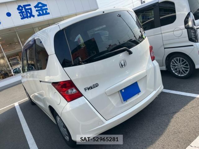 Honda FREED 2009-10 8230138-3