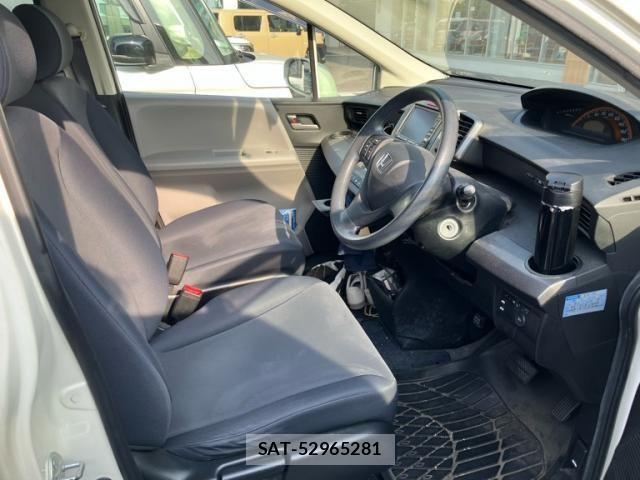 Honda FREED 2009-10 8230138-8