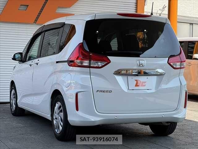 Honda FREED 2024-01 8335913-11