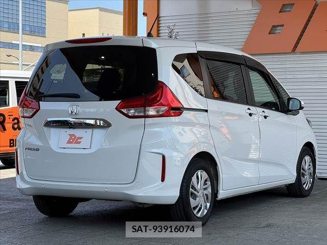 Honda FREED 2024-01 8335913-13