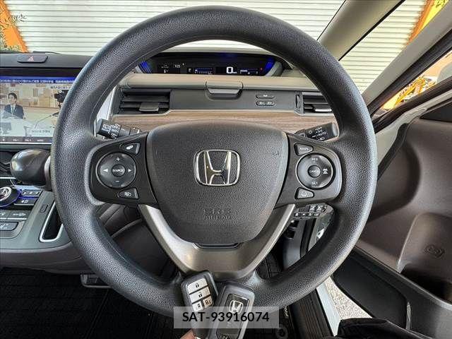 Honda FREED 2024-01 8335913-6