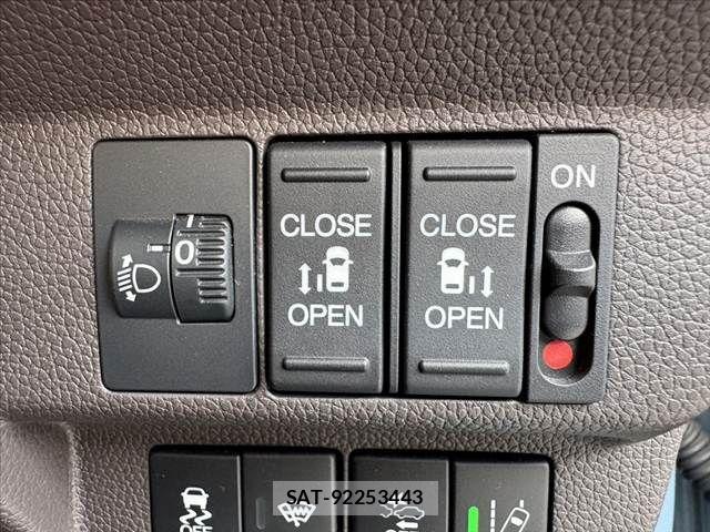 Honda FREED 2022-08 8335914-4