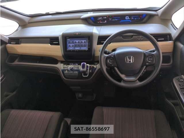Honda FREED 2017-10 8353767-11