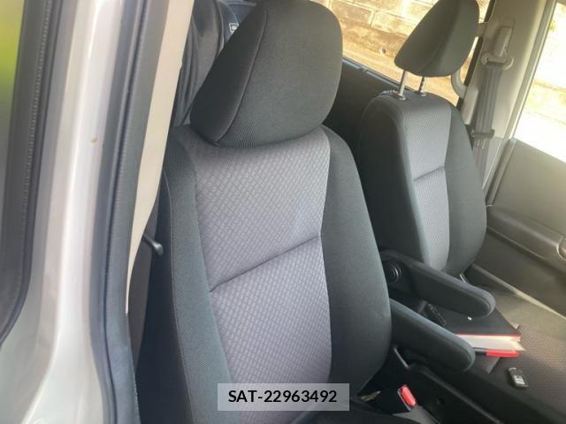 Honda FREED 2023-01 8354533-12