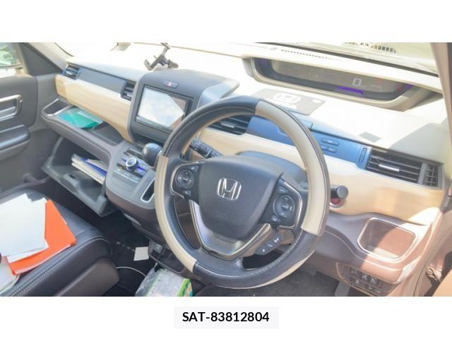 Honda FREED 2017-11 8366016-10