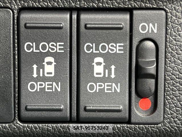 Honda FREED 2018-06 8366010-5