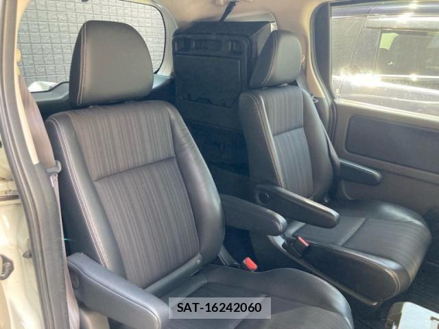 Honda FREED 2018-01 8366013-11