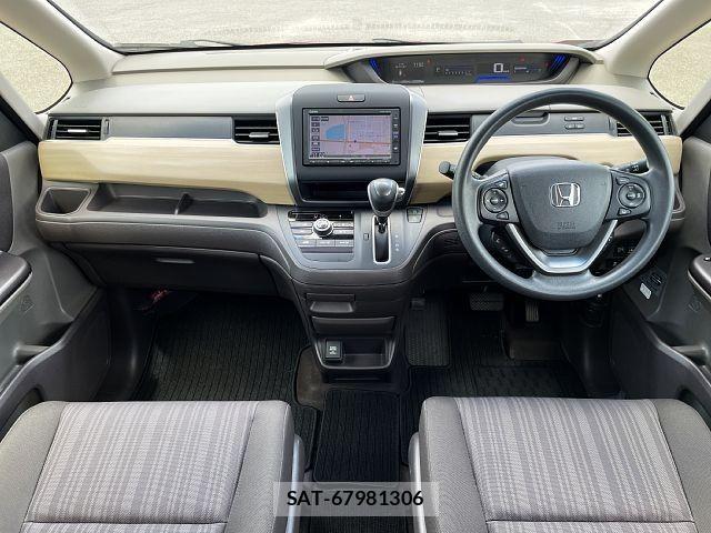Honda FREED 2018-09 8366012-1