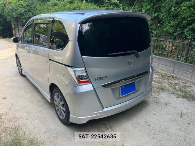 Honda FREED 2014-03 8371678-2