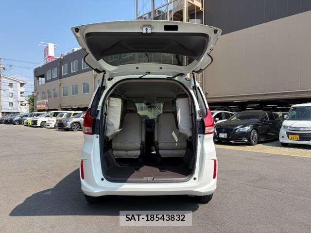 Honda FREED 2019-05 8371677-16