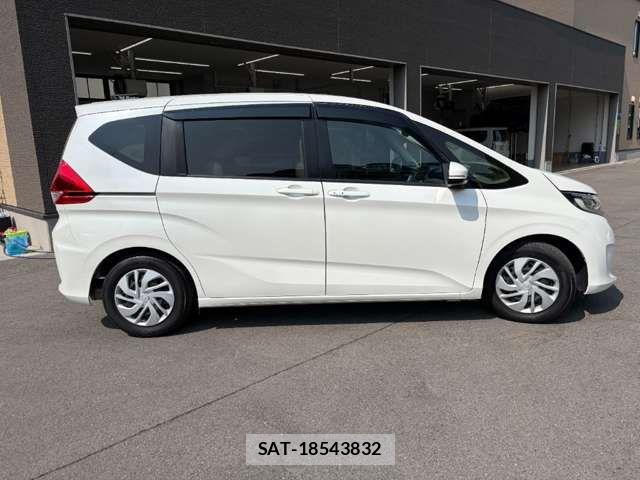 Honda FREED 2019-05 8371677-4