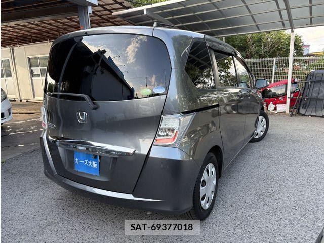 Honda FREED 2013-01 8412569-2