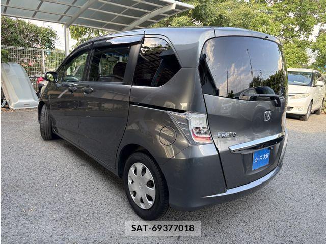 Honda FREED 2013-01 8412569-3