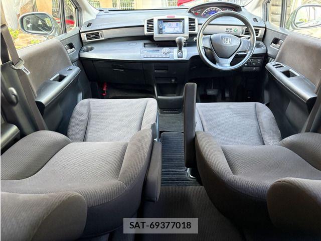 Honda FREED 2013-01 8412569-5