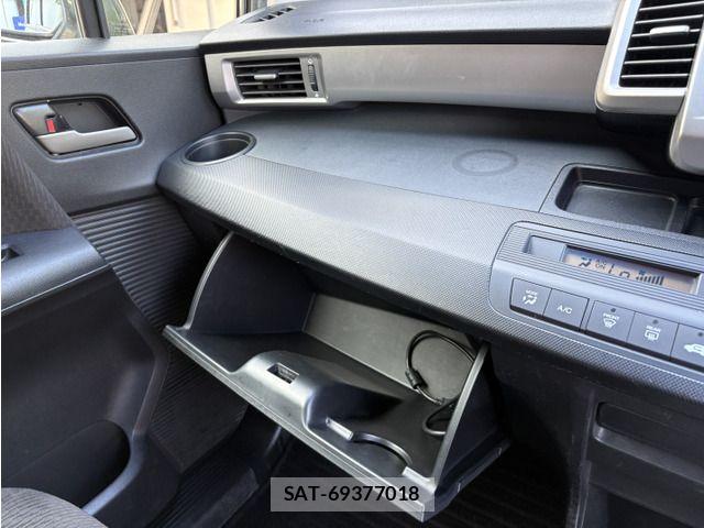 Honda FREED 2013-01 8412569-8