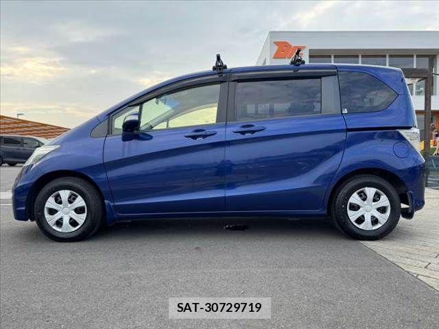 Honda FREED 2013-04 8412560-10