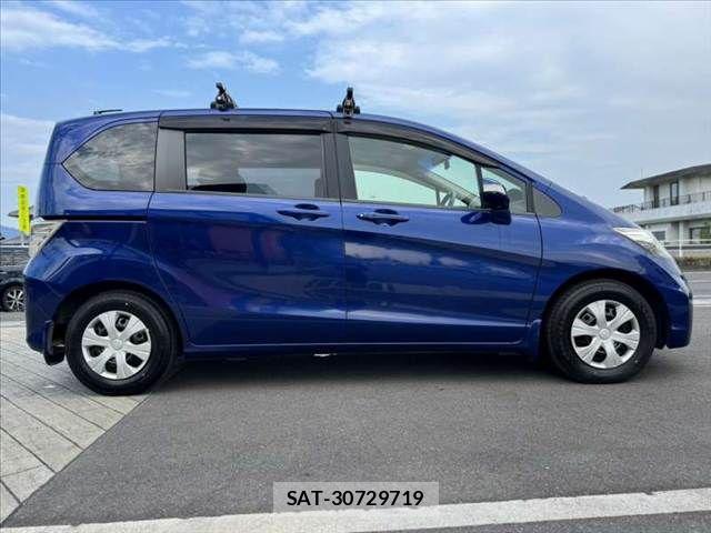 Honda FREED 2013-04 8412560-11