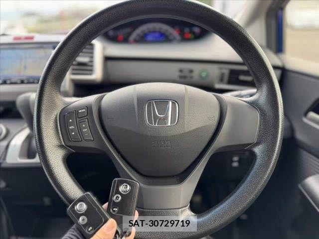 Honda FREED 2013-04 8412560-5