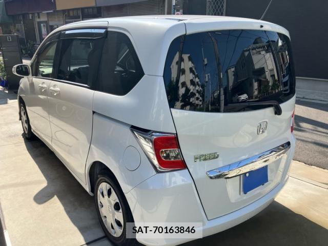 Honda FREED 2015-08 8412553-2