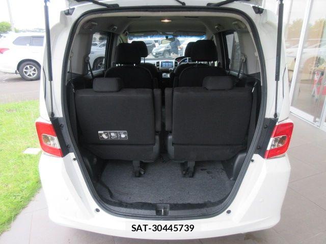 Honda FREED 2015-12 8412556-9