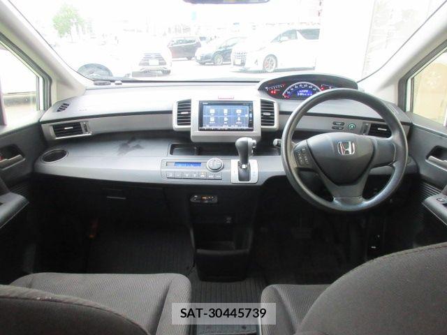 Honda FREED 2015-12 8412556-1