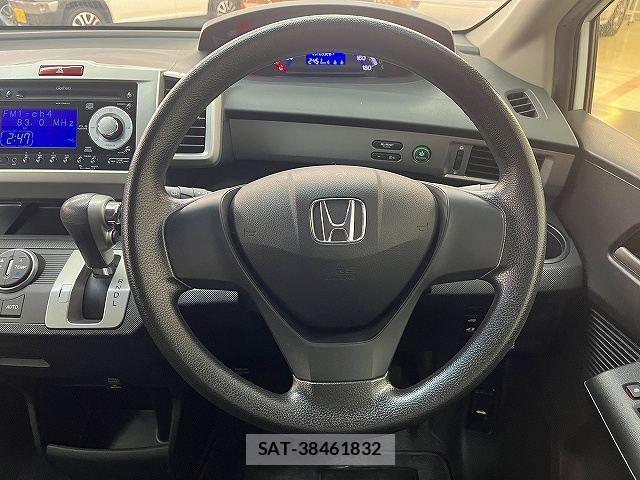 Honda FREED 2013-07 8412554-4