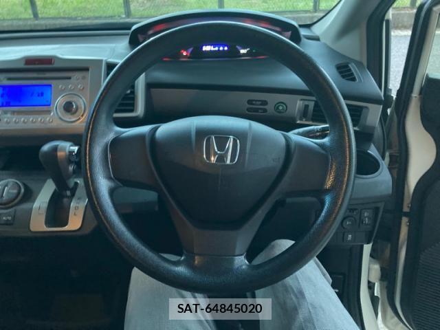 Honda FREED 2012-04 8438153-18