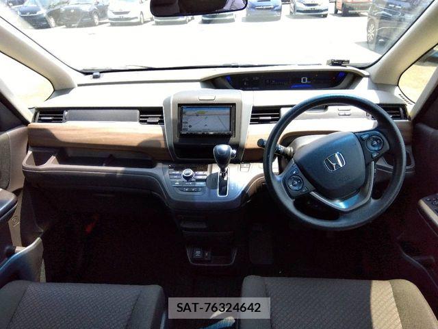 Honda FREED 2023-07 8438150-1