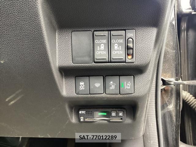 Honda FREED 2016-12 8438151-11