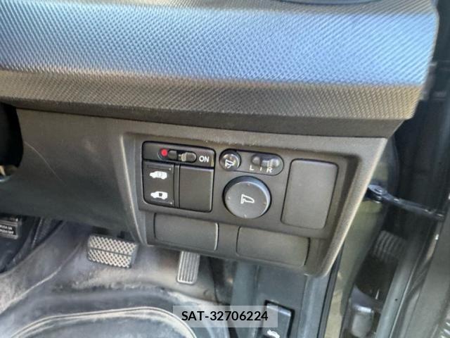 Honda FREED 2009-12 8457524-12