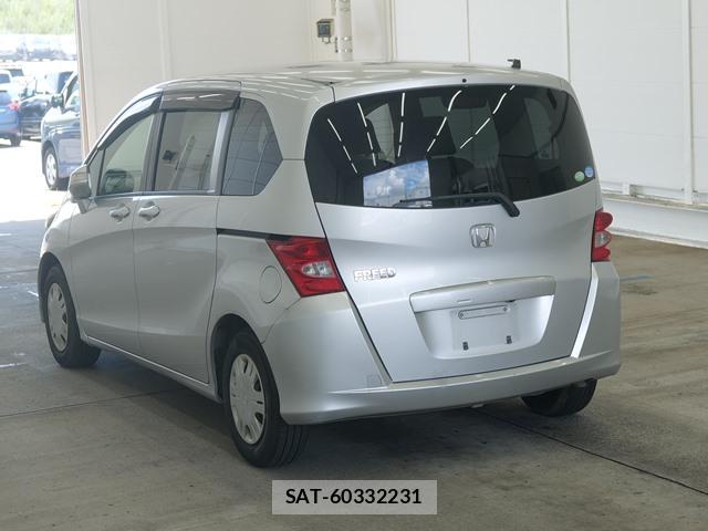 Honda FREED 2009-11 8442111-1