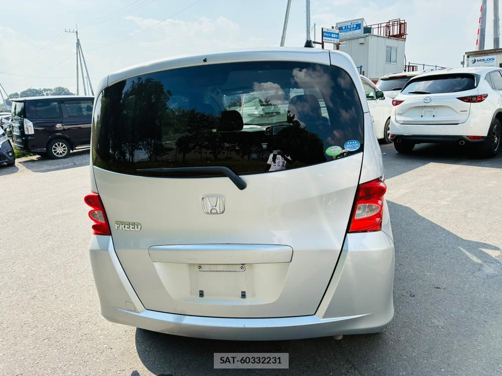 Honda FREED 2009-11 8442111-3