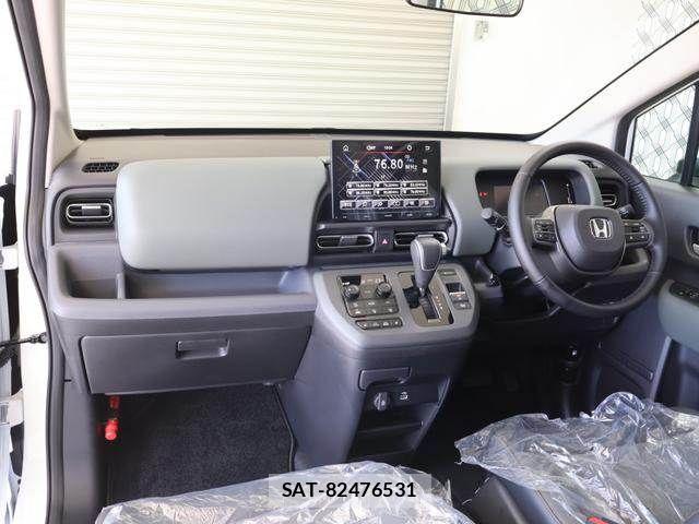 Honda FREED 2026-08 8561975-2