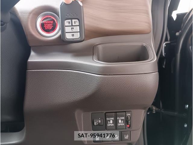 Honda FREED 2023-06 8561983-14