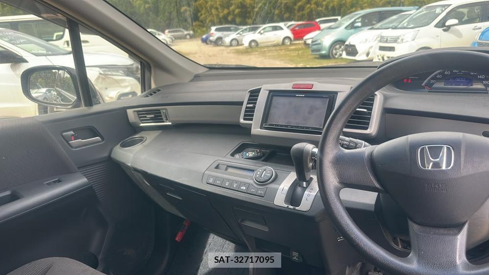 Honda FREED 2011-10 7608480-13