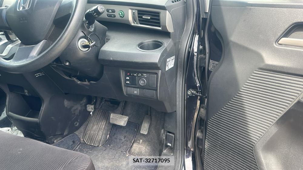 Honda FREED 2011-10 7608480-17