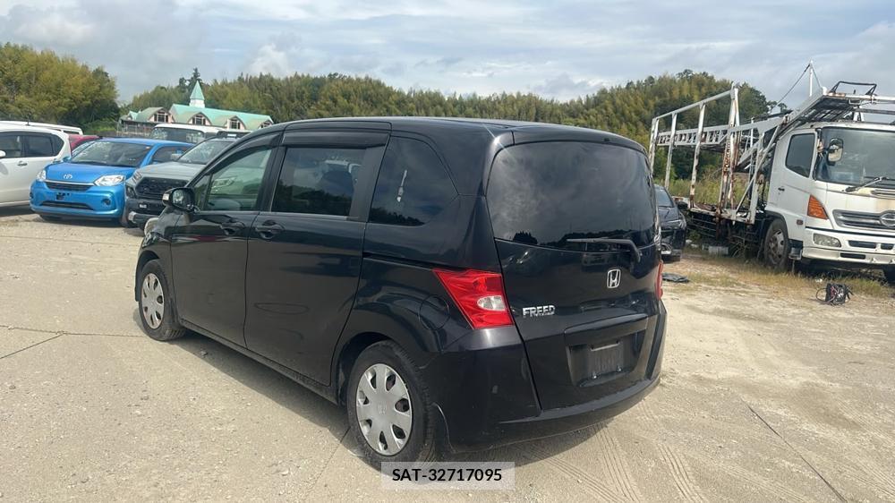 Honda FREED 2011-10 7608480-2