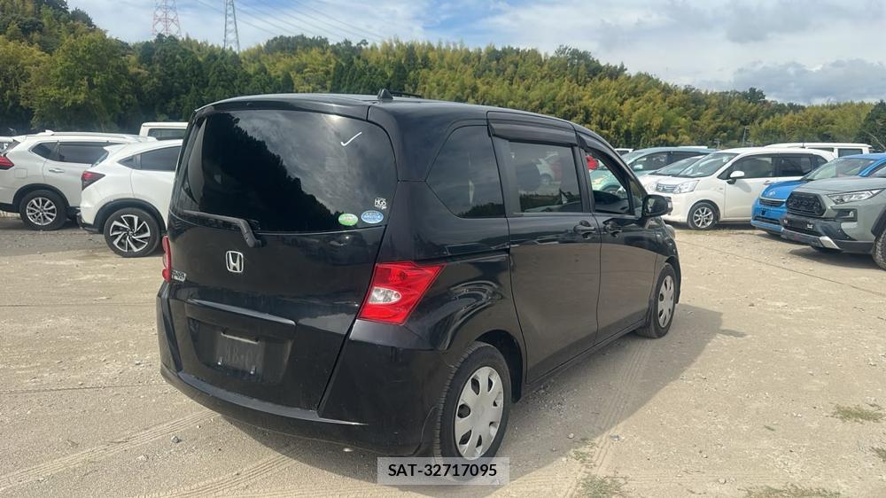 Honda FREED 2011-10 7608480-4