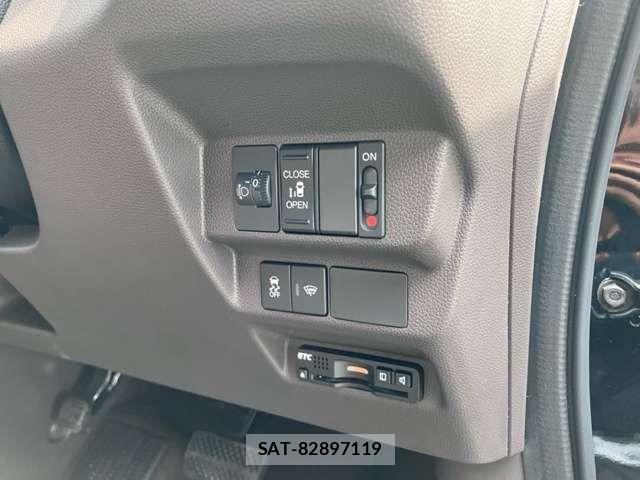 Honda FREED 2017-11 8626873-3