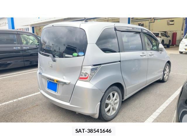 Honda FREED 2013-01 8626882-3