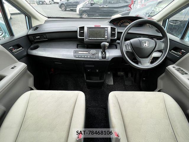 Honda FREED 2010-03 8666182-1