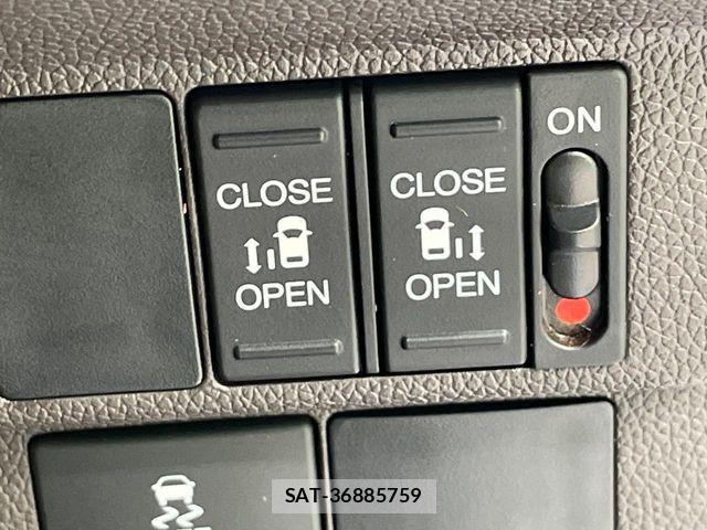 Honda FREED 2017-11 8666179-4