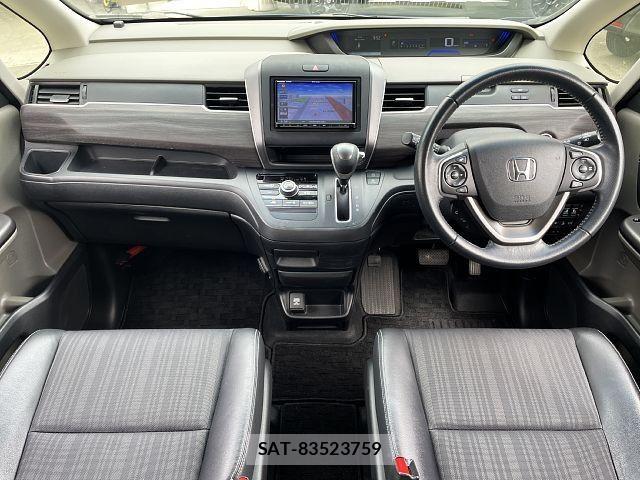 Honda FREED 2017-09 8659205-1