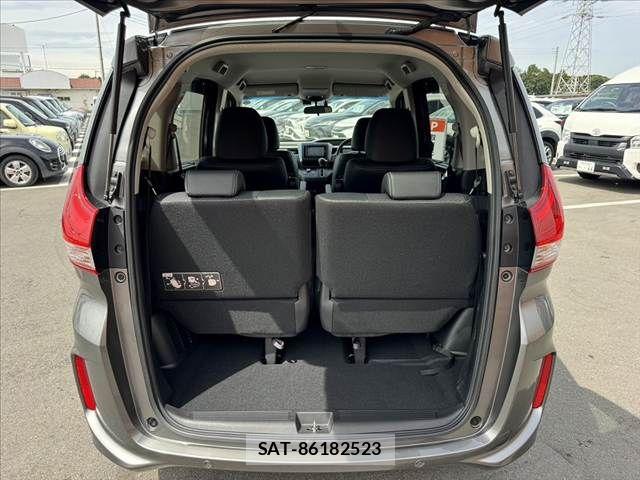Honda FREED 2022-05 8659196-18
