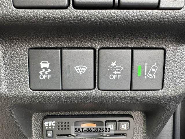 Honda FREED 2022-05 8659196-27