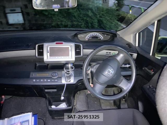 Honda FREED 2011-09 8659211-12