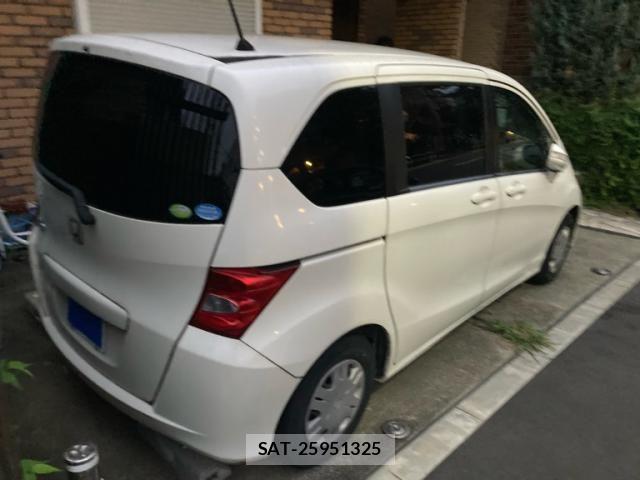 Honda FREED 2011-09 8659211-1