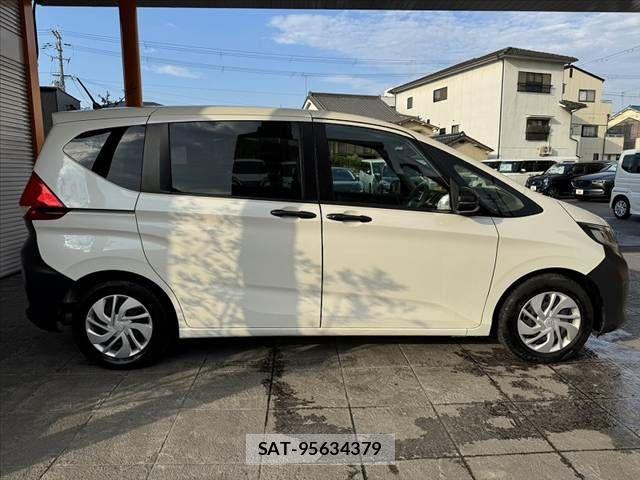 Honda FREED 2019-03 8666181-10