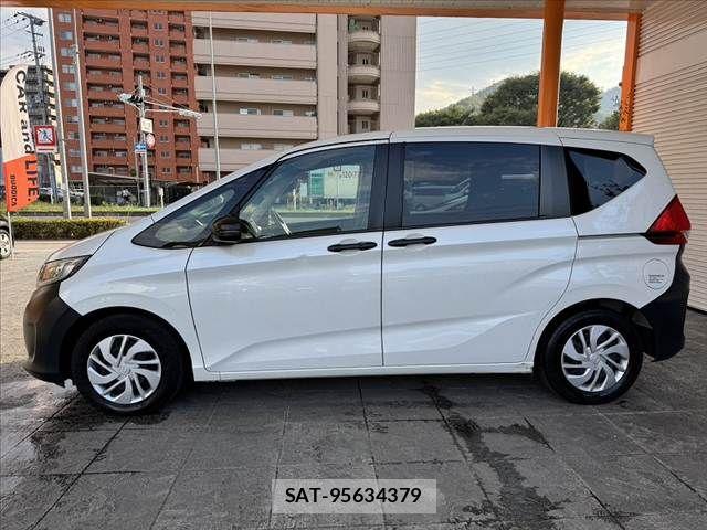 Honda FREED 2019-03 8666181-11