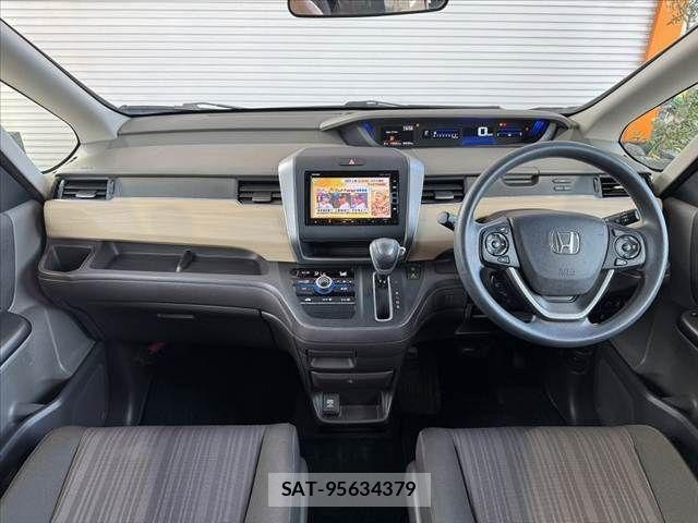 Honda FREED 2019-03 8666181-1